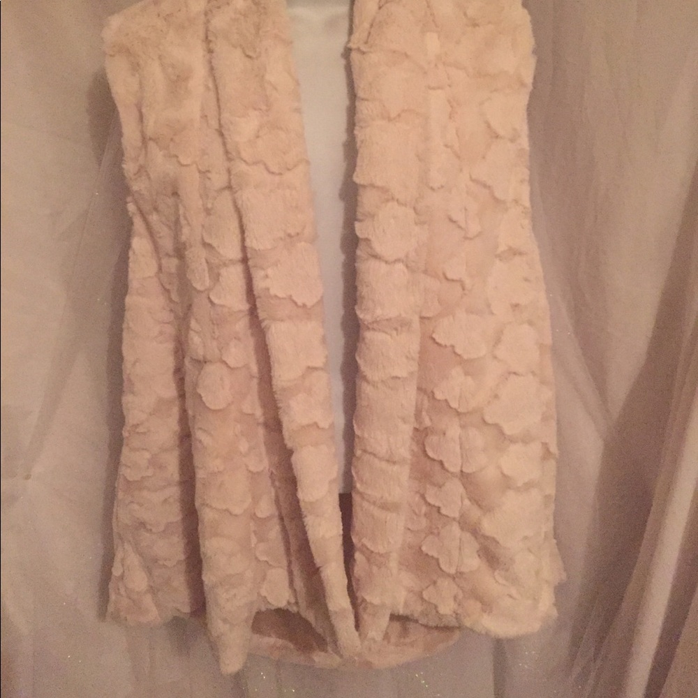 New Hi/ Low warm vest - Picture 2 of 5